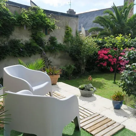 Vakantiehuis Maison De Charme 3* Avec Wifi, Jardin Clos, Veranda, A 350m Du Port A - Fr-1-368-254 *